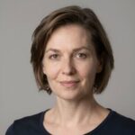 Портрет Марины Соколовой, клиента компании ЦРМ Ботс по внедрению Telegram ботов для онлайн-школ