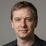 Портрет Артема Волкова, клиента компании ЦРМ Ботс по разработке Telegram ботов для онлайн-школ